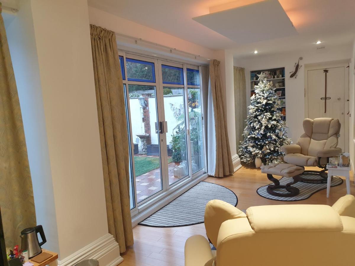 Best Area Close To Leeds Centre Bagian luar foto